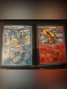 Plasma Freeze Vaporeon & Flareon Pokémon Card Lot - Blue & Red
